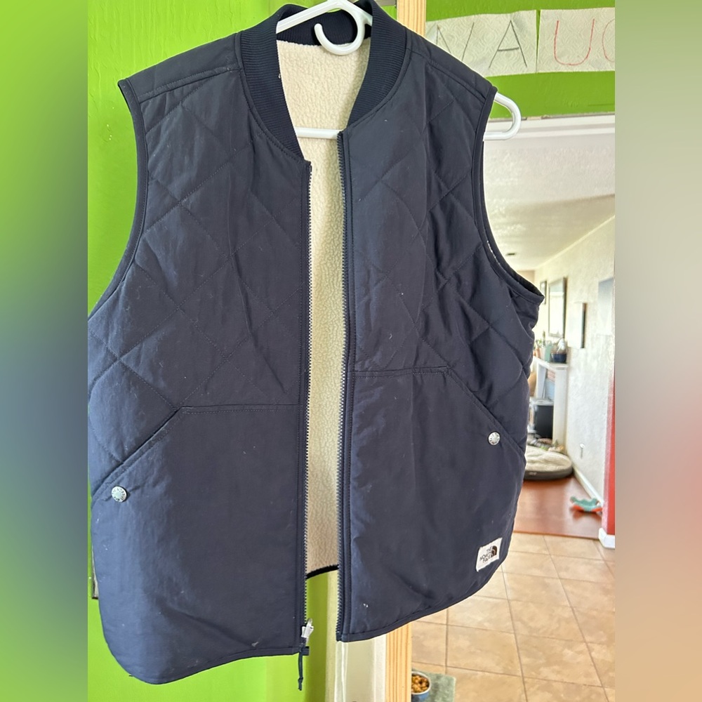 North face quilted veat